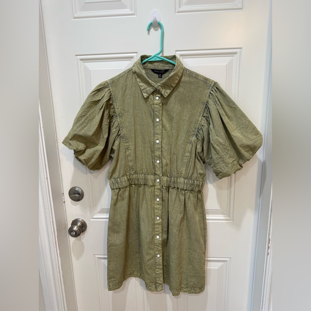 NWT Olive Green grudge elastic band waistband Puff-Sleeve Button-Front Dress